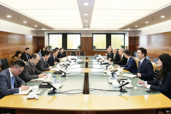 李成钢国际贸易谈判代表兼副部长会见科恩集团高级顾问艾伦及因美纳公司首席执行官泰森