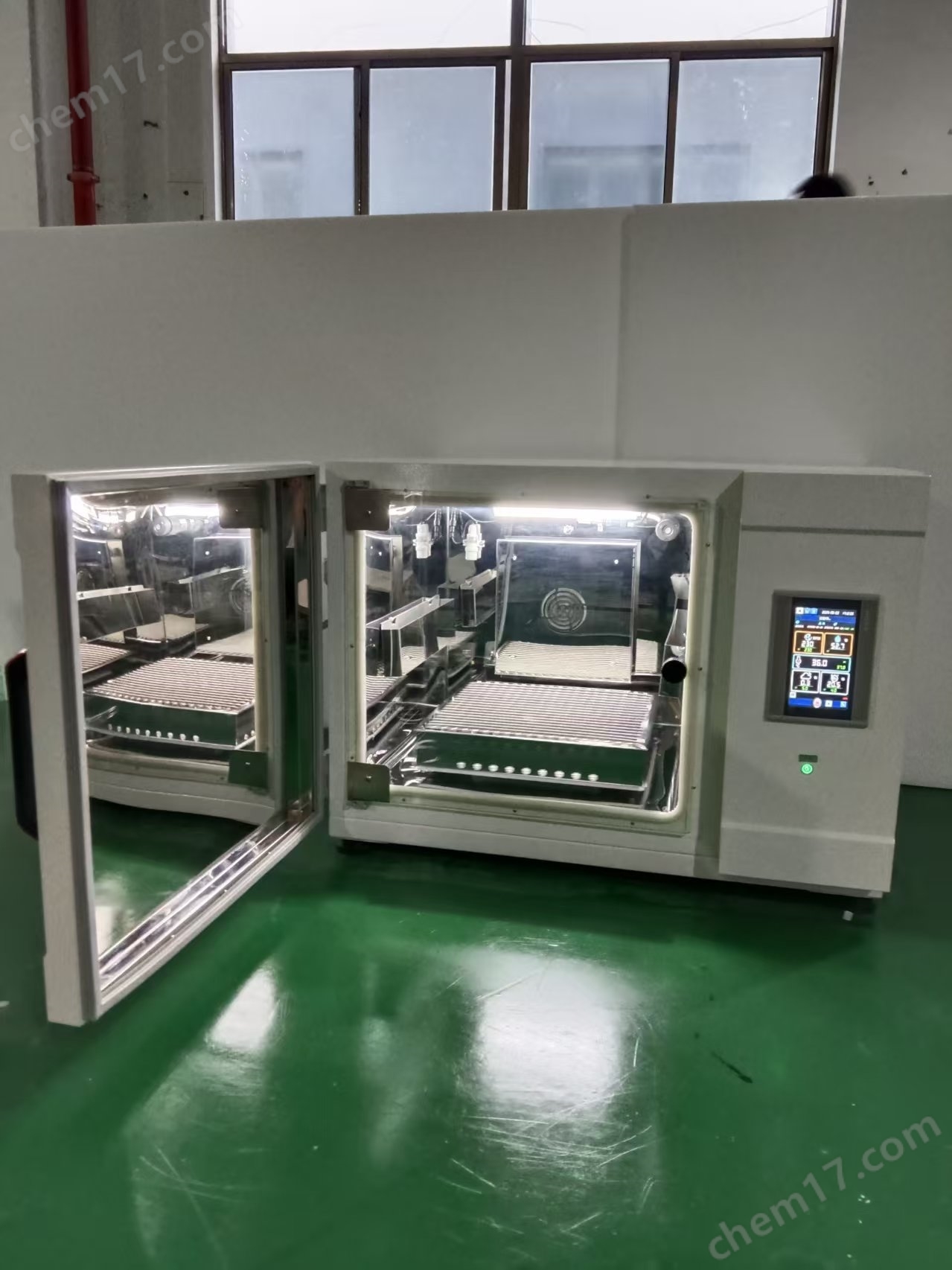 三氣細(xì)胞培養(yǎng)搖床多層疊加