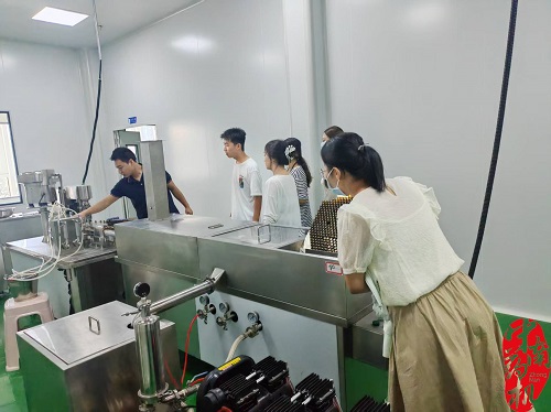 攜手育才，助力教學—我廠工程師赴滄州醫專圓滿完成制藥設備調試與培訓工作