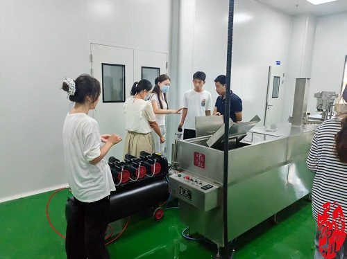 攜手育才，助力教學—我廠工程師赴滄州醫專圓滿完成制藥設備調試與培訓工作