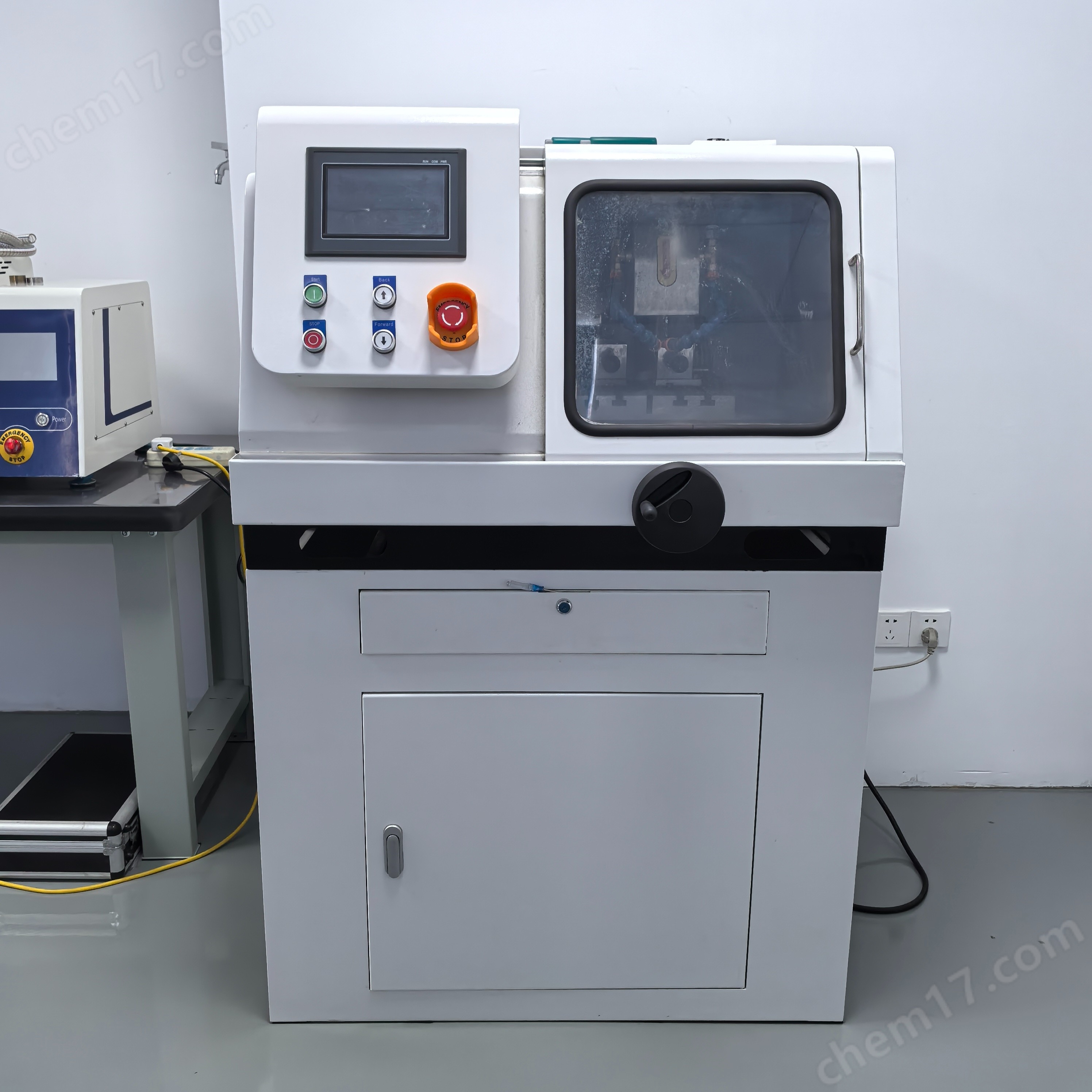 LZQ-100自動(dòng)金相試樣切割機(jī)